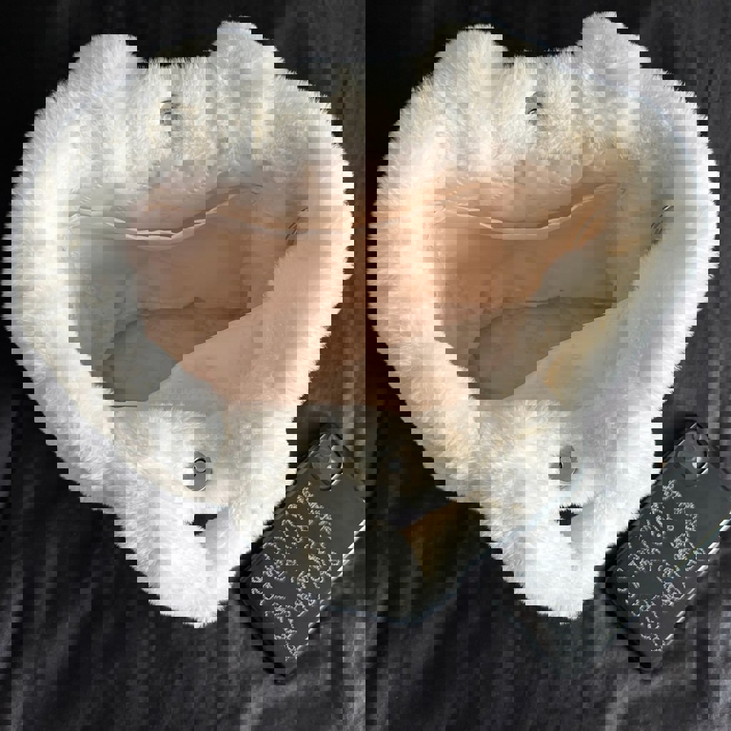 Светлая кофта