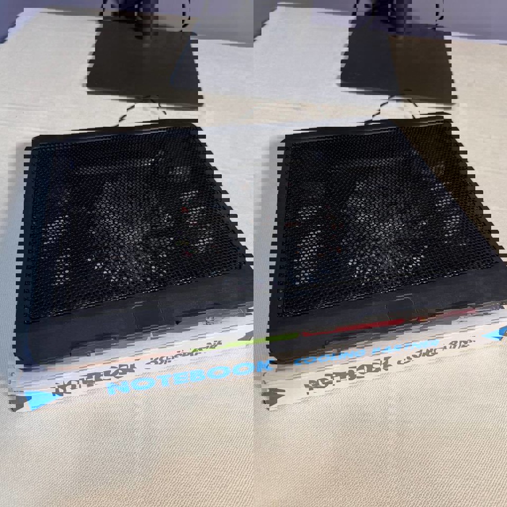 Подставка под ноутбук с вентилятором