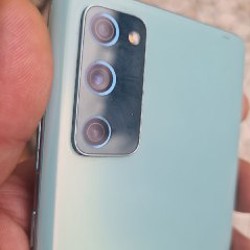 Samsung Galaxy S20 FE - фото 3