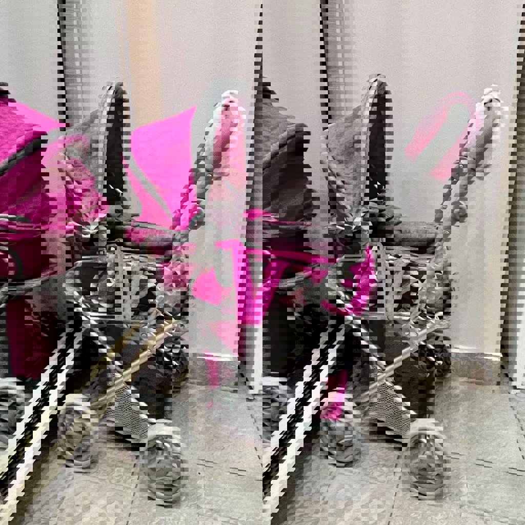 Игрушечная коляска