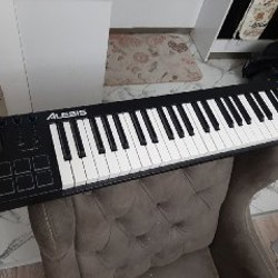 Midi клавиатура Alesis V49 - фото 6