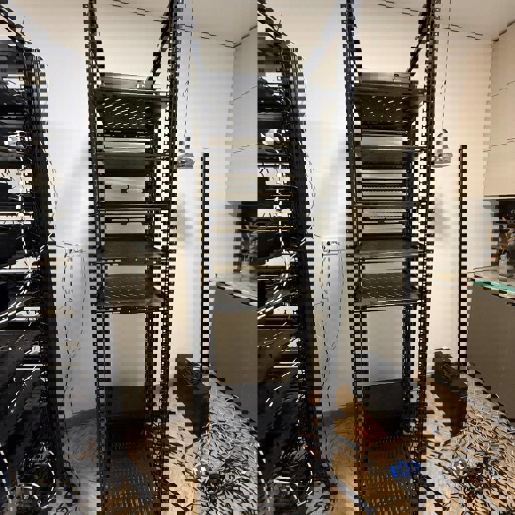 Серверная стойка RD-42U