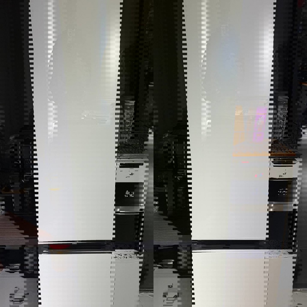 Холодильник Samsung