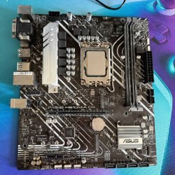 Блок питания Gigabyte P650B - фото 1