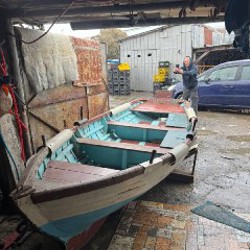 Деревянная лодка - фото 2