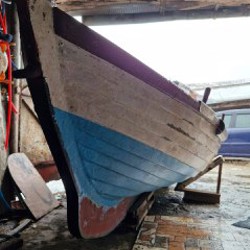 Деревянная лодка - фото 4