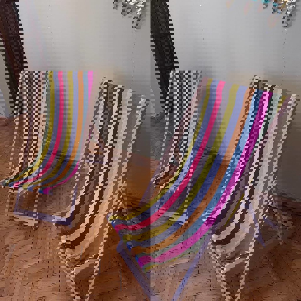 Деревянные стулья-шезлонги