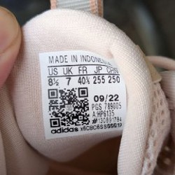 Женские кроссовки Adidas AlphaBoost V1 - фото 6