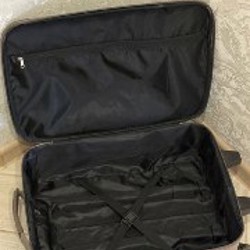 Чемодан - фото 2