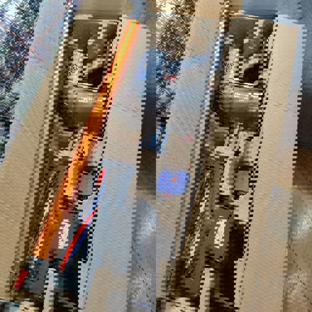 Беспроводной вертикальный пылесос Hyundai VC-H7