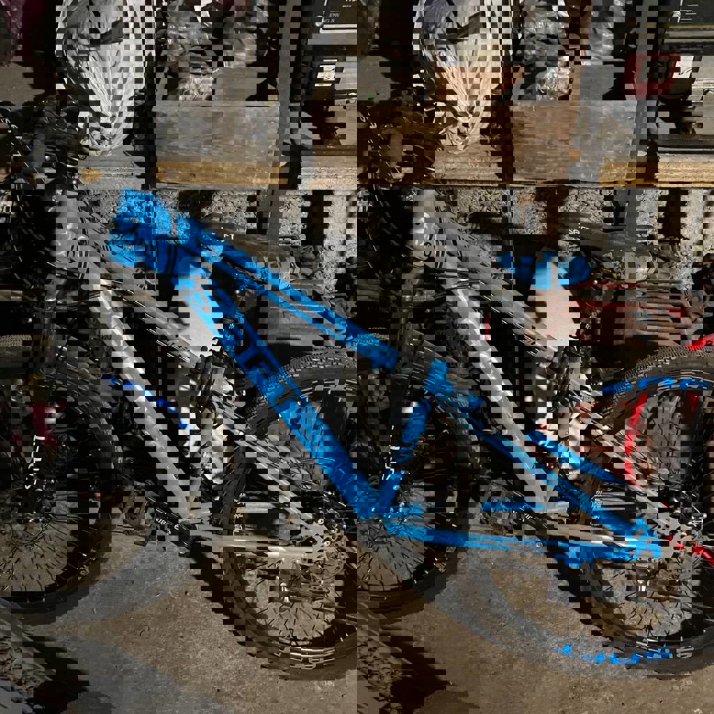 Синий велосипед