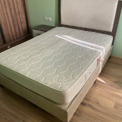 Двуспальная кровать с матрасом - фото 3