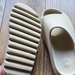 Тапочки Adidas Yeezy Slide - фото 4