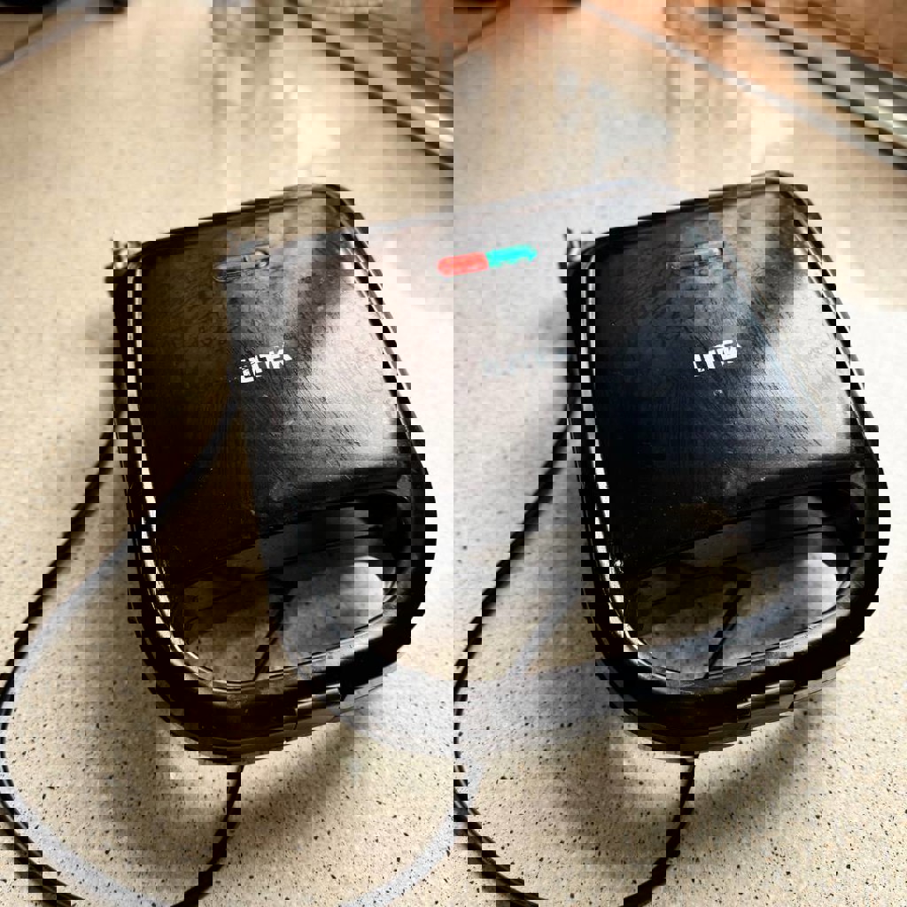 Сендвичница / мини-гриль