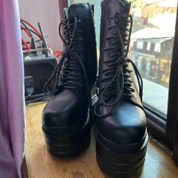 Черные ботинки на платформе - фото 1