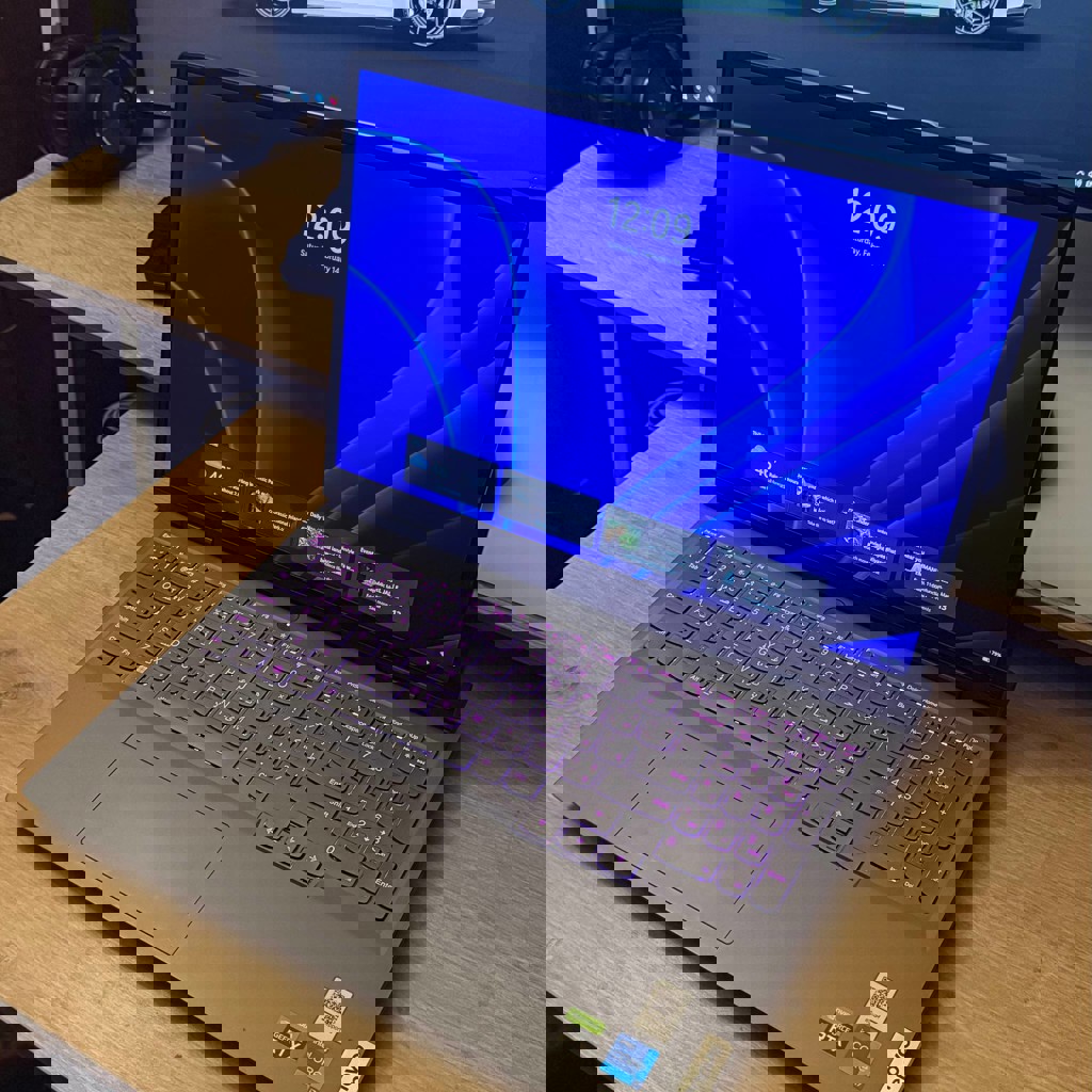 Ноутбук Lenovo LOQ 16IRH8