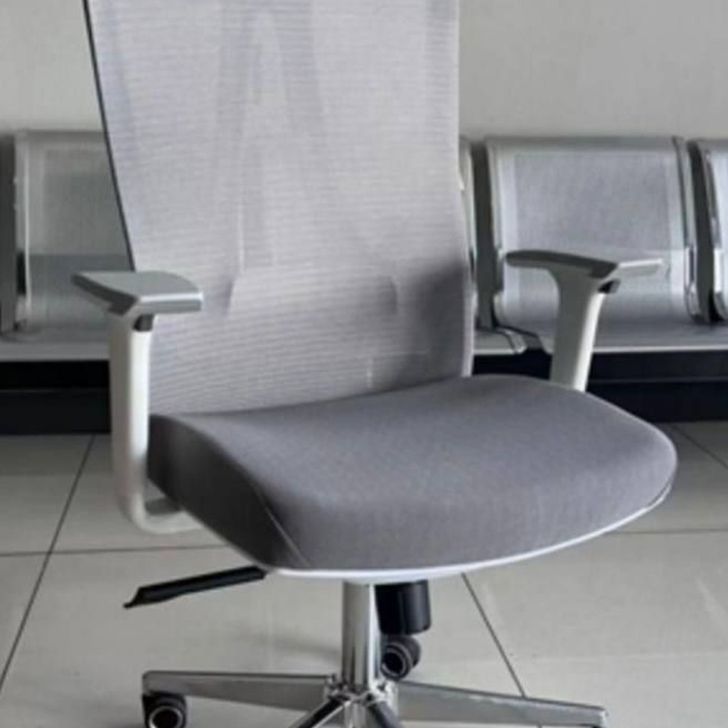 Офисный стол