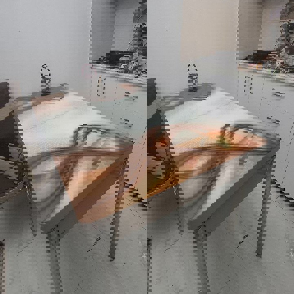 Кухонный стол