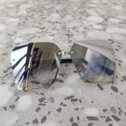 Солнцезащитные очки - фото 2