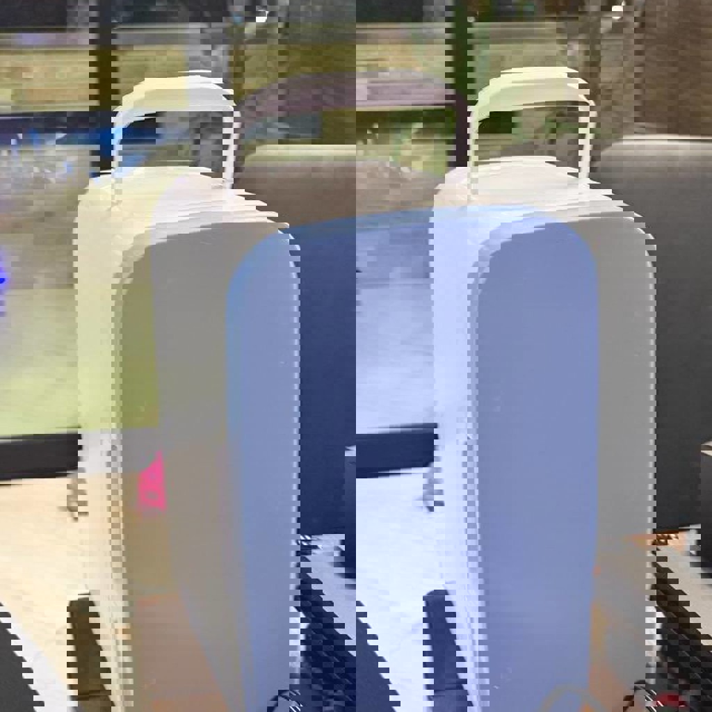 Мини-холодильник