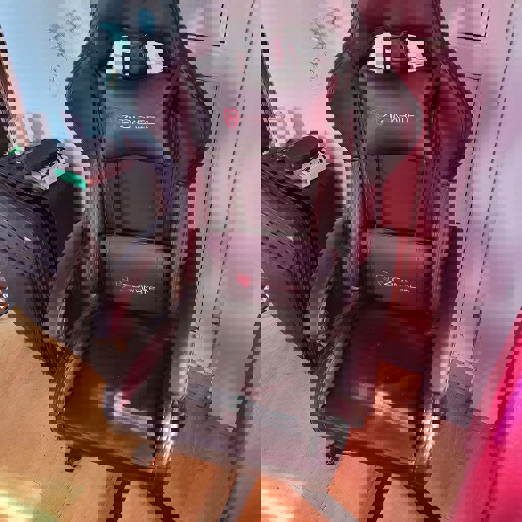 Компьютерное геймерское кресло