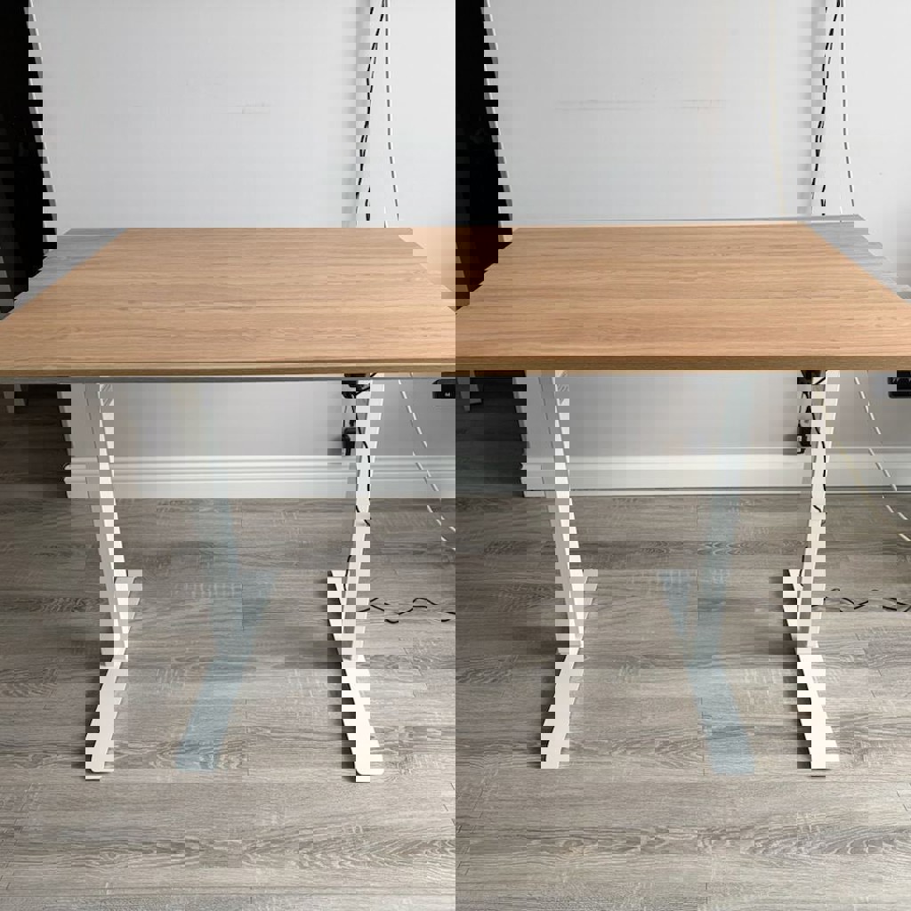 Стол с регулировкой высоты