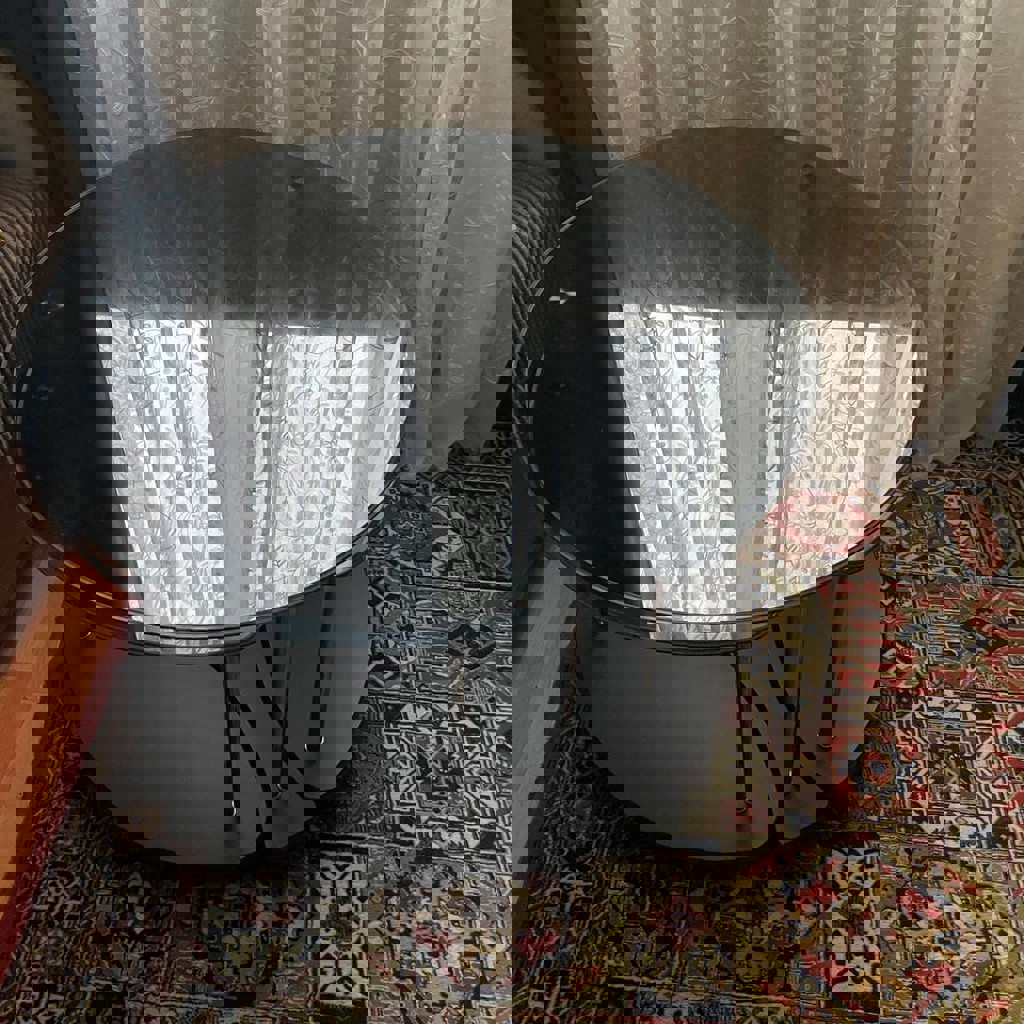 Журнальный столик с маленькими столиками