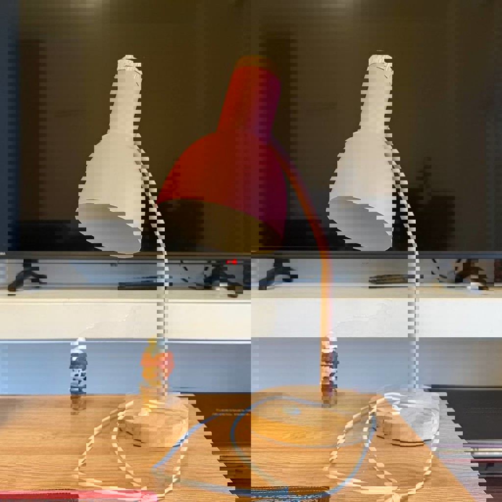 Лампа настольная