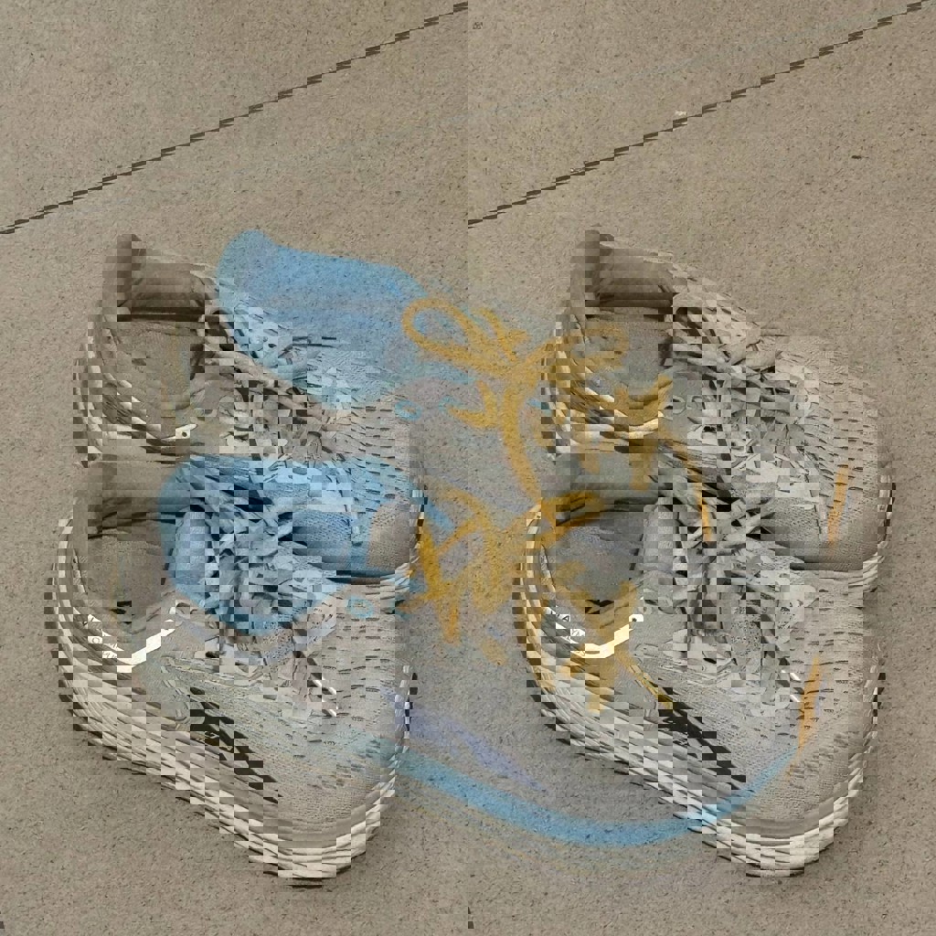 Кроссовки Hoka