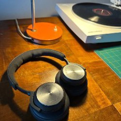 Наушники BANG & OLUFSEN Beoplay HX - фото 1