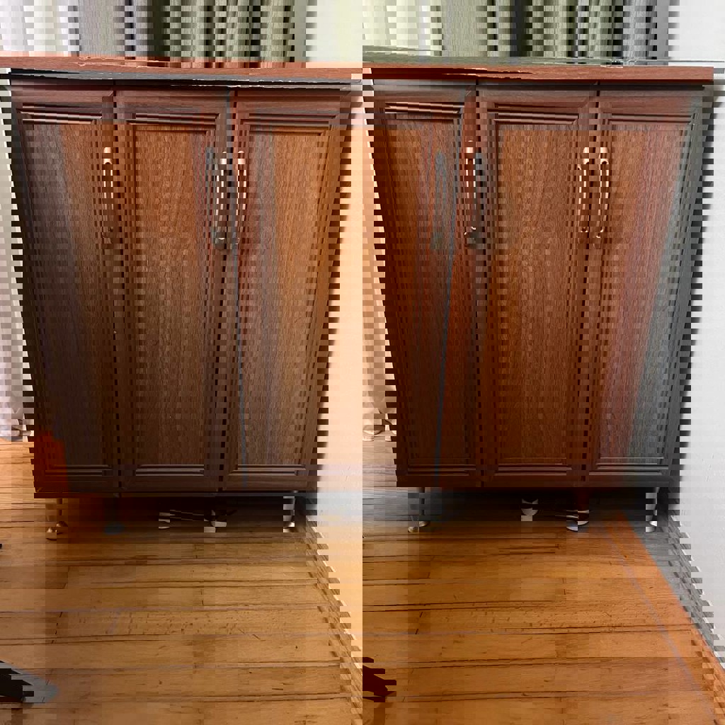 Шкафчик б/у