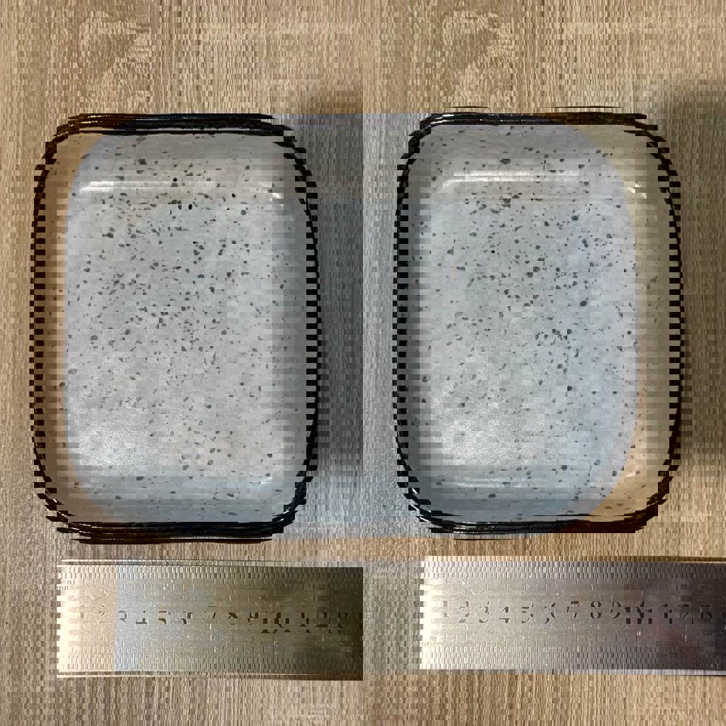 Бежевые тарелки/блюда