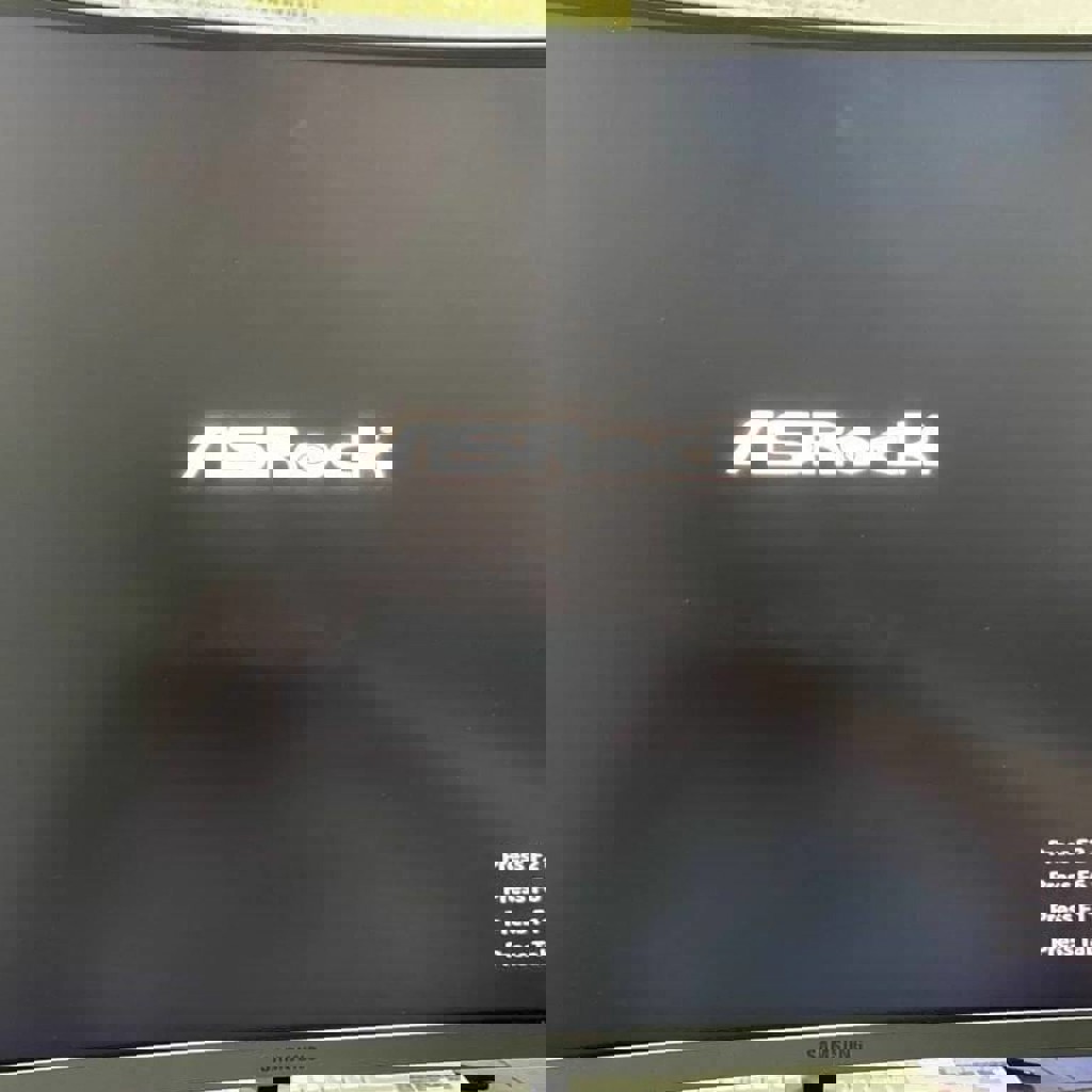 Изогнутый монитор Samsung 27” 2K