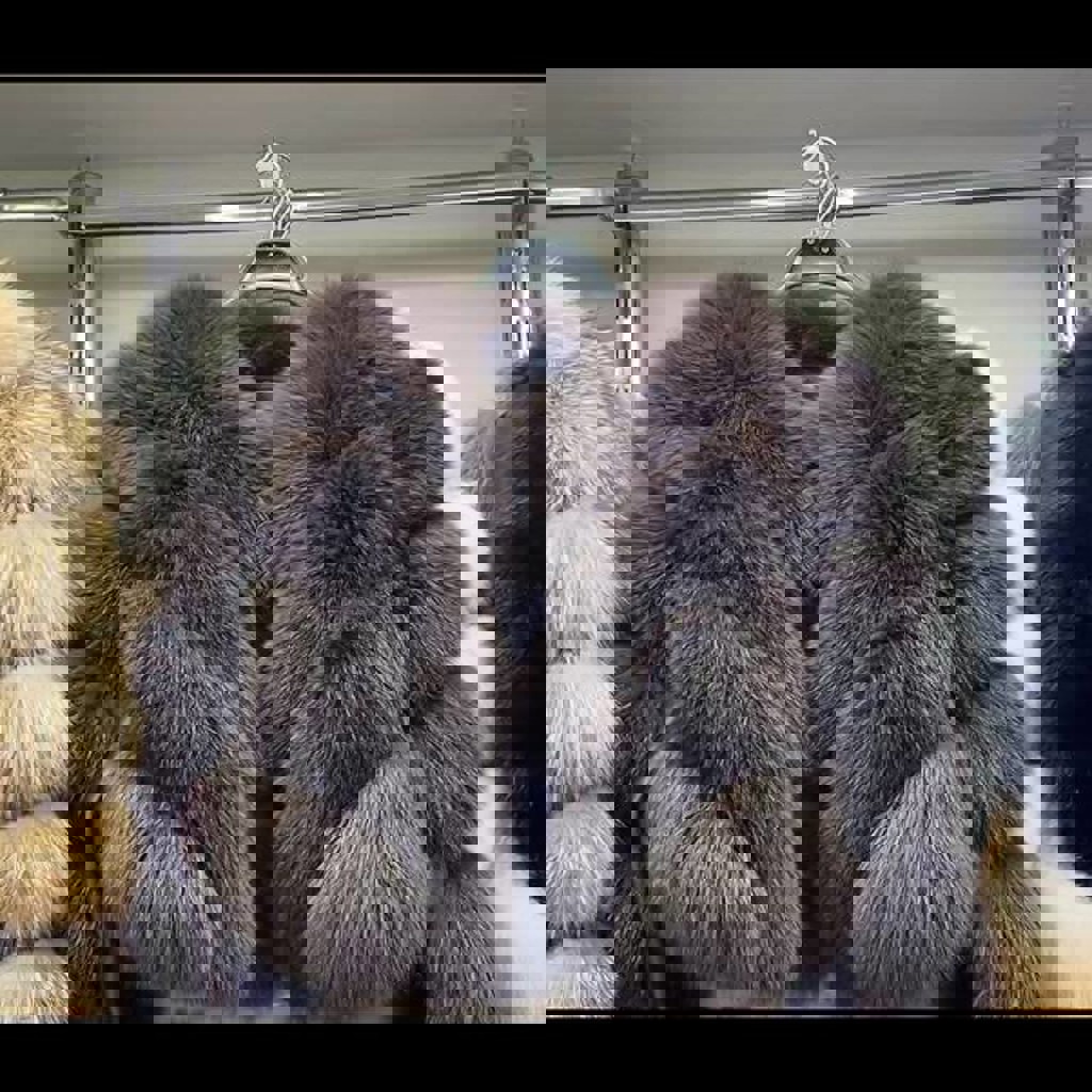 Меховая жилетка