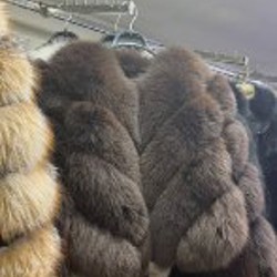 Меховая жилетка - фото 2