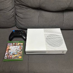 Xbox One S - фото 1
