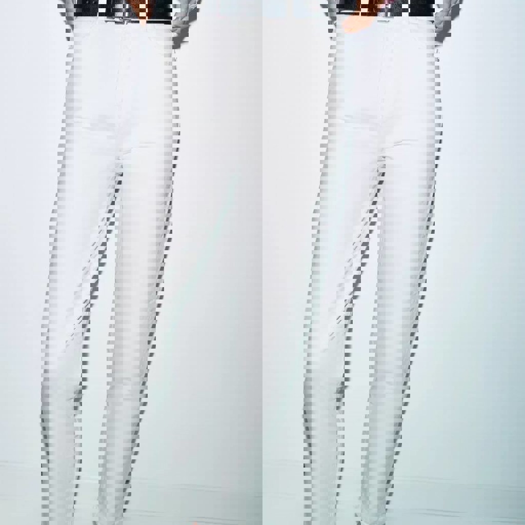 Белые джинсы Zara