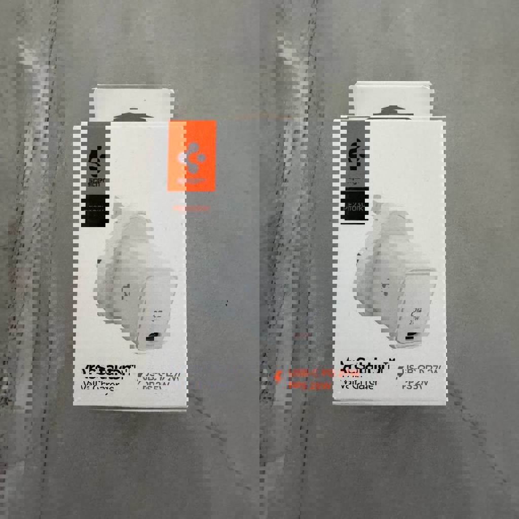 Адаптер spigen