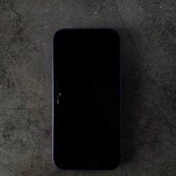 IPhone 16 - фото 2