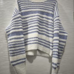 Свитер в голубую полоску - фото 2