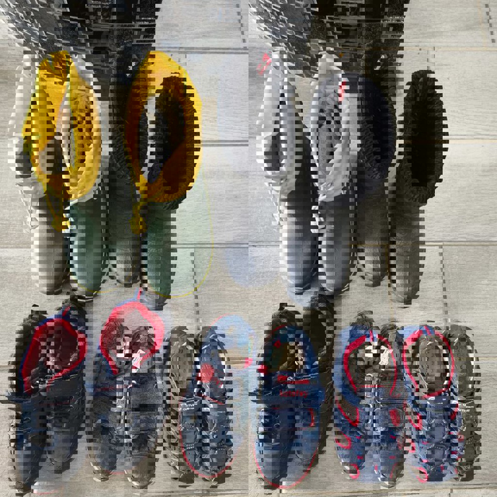 Резиновые детские сапоги