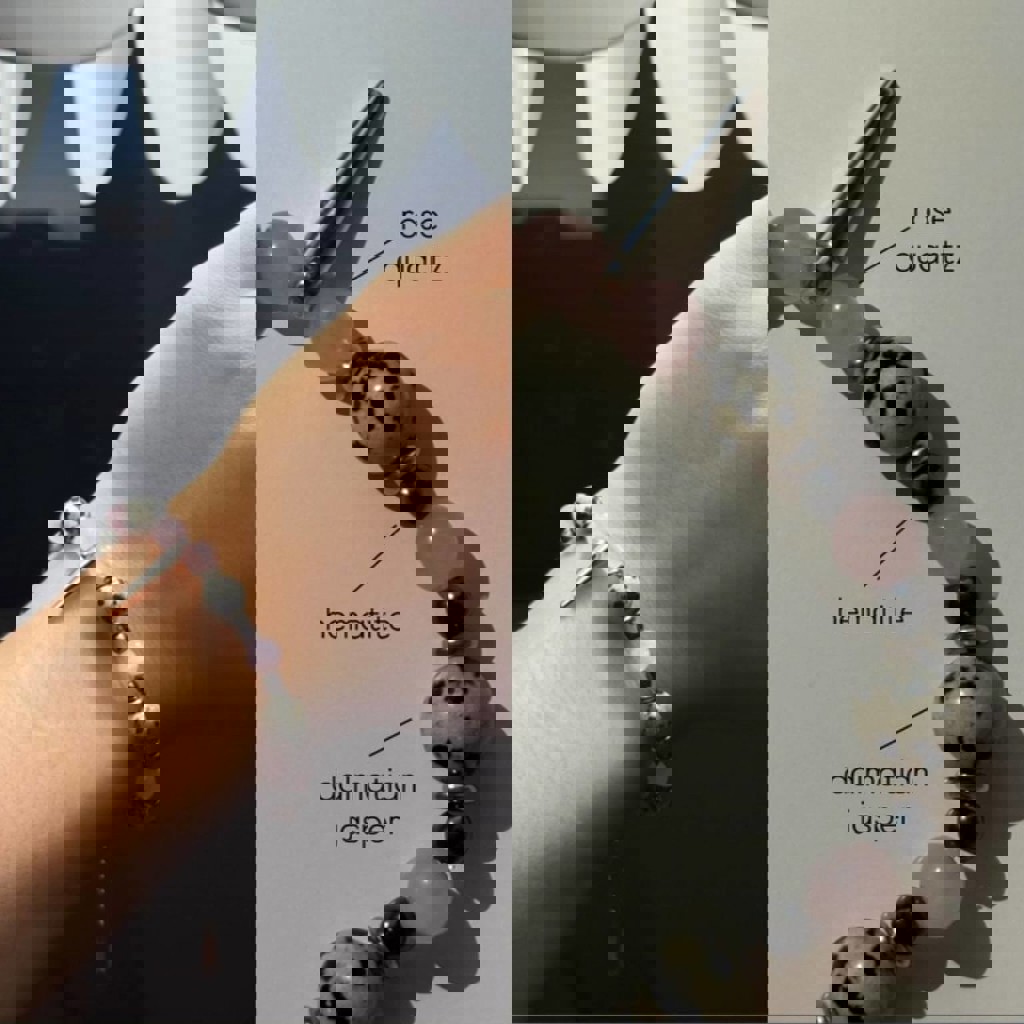 Украшение на руку из натурального камня