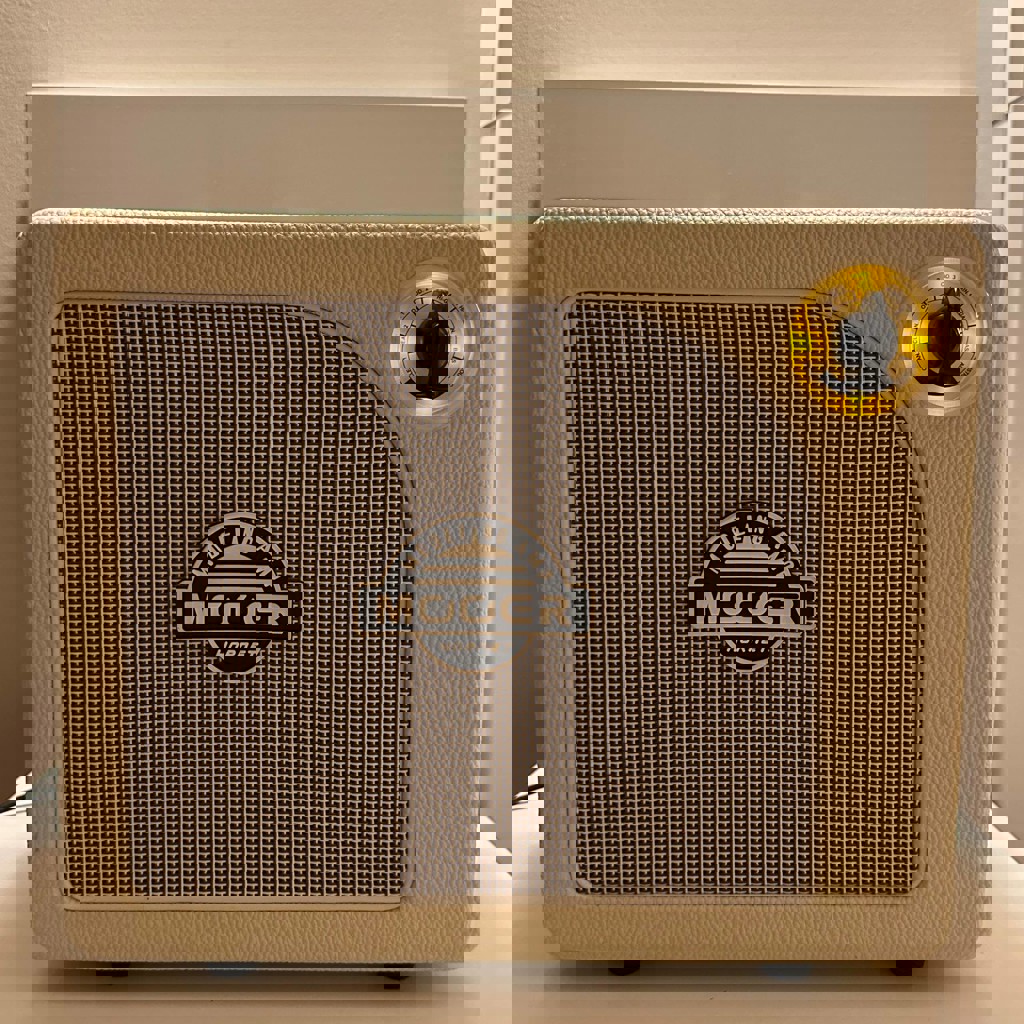 Комбоусилитель для гитары Mooer Hornet 15W