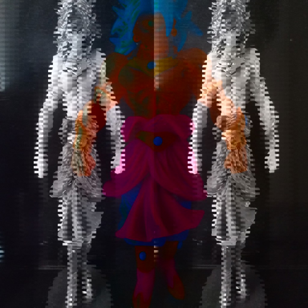 Фигурка с синими волосами