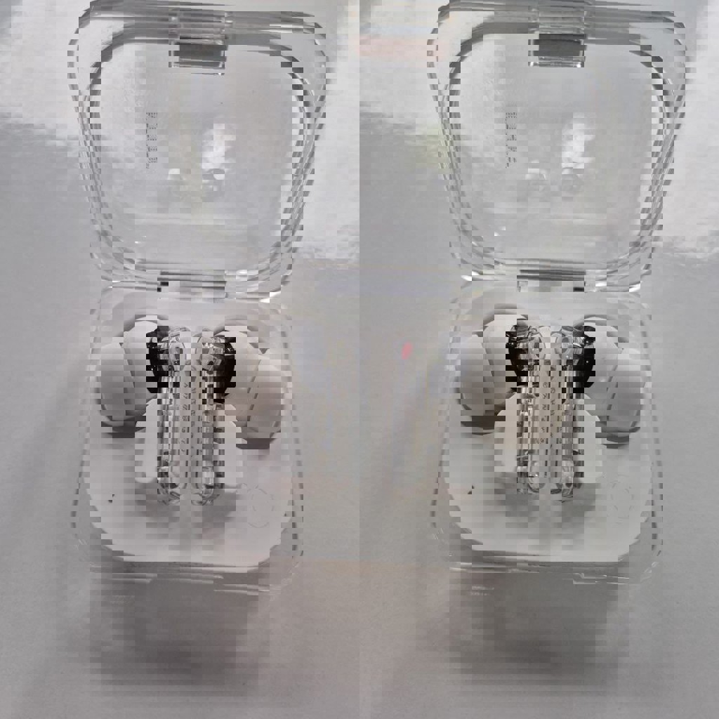 Nothing EAR (a) White