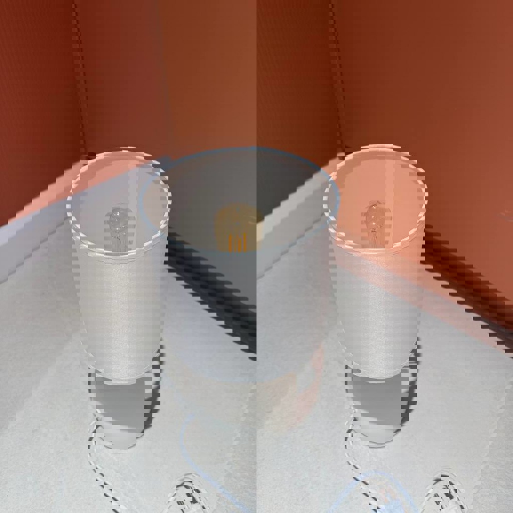 Настольная лампа