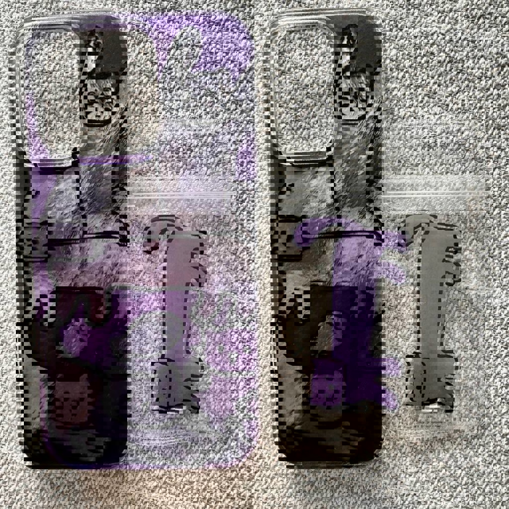 Чехол для iPhone 15pro с приклеивающейся подставкой