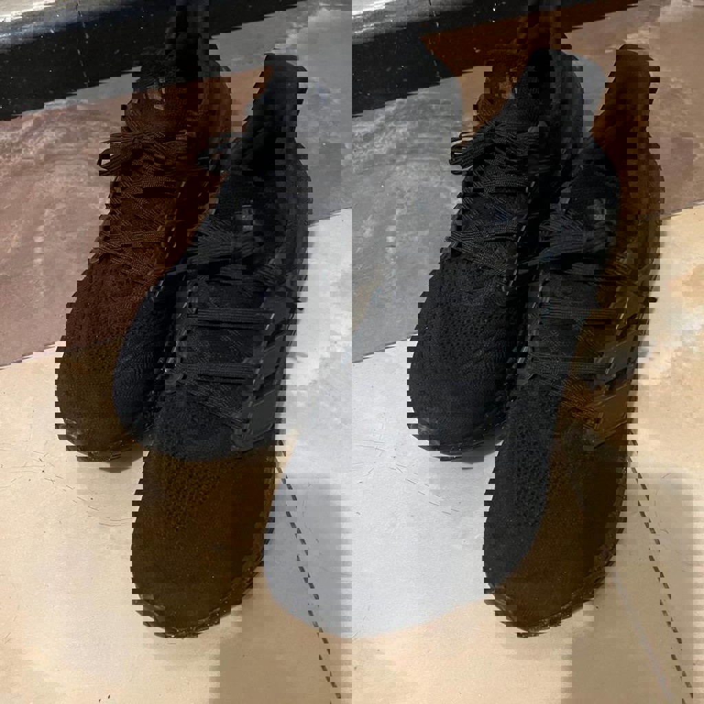 Беговые кроссы ADIDAS ULTRABOOST