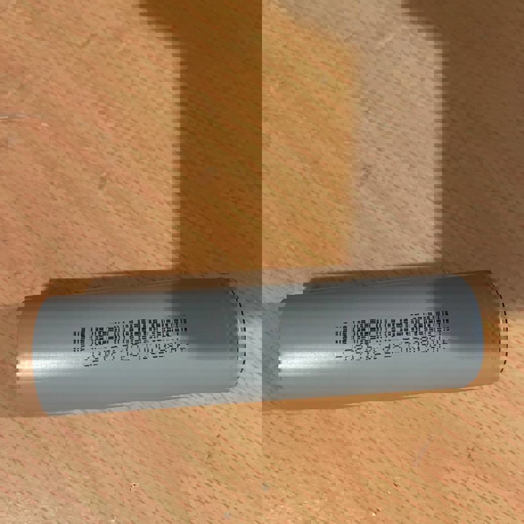 Литий-ионная батарея 18650