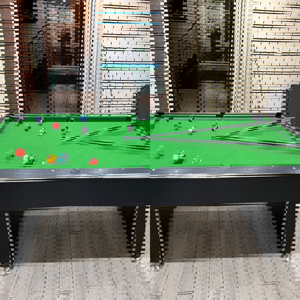 Бильярдный стол